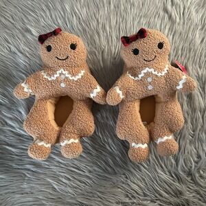 Holiday Time Gingerbread Slippers‎ Girls Size 2-3 Brown Slip On Plushy Shoes